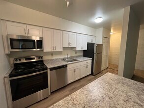 Emsworth Glen Apartments in Emsworth, PA - Building Photo - Building Photo