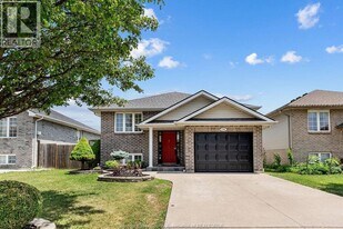 2340 Katella Ave in Windsor, ON - Building Photo