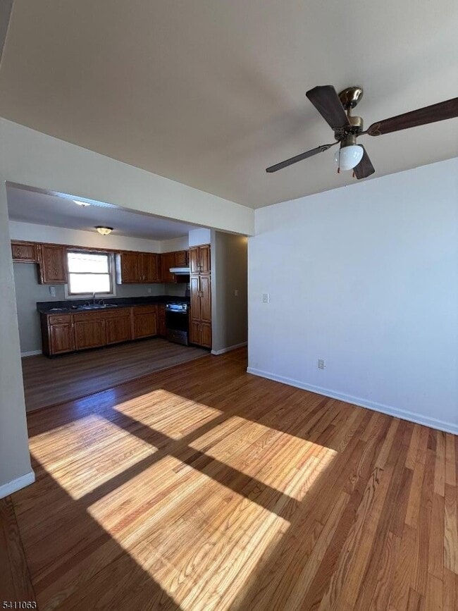 52 Frederick St in Belleville, NJ - Building Photo - Building Photo