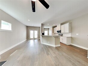 6423 Shalks Xing Dr in Lithonia, GA - Building Photo - Building Photo