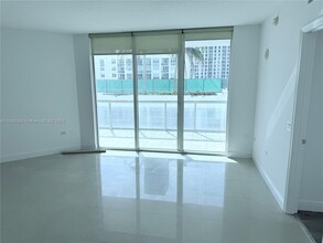 480 NE 30th St, Unit 803 in Miami, FL - Building Photo - Building Photo