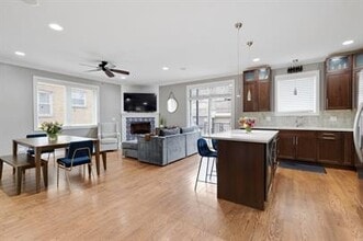 4208 N Albany Ave, Unit #1R in Chicago, IL - Building Photo - Building Photo