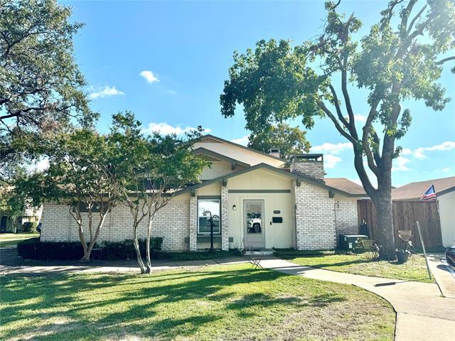 1914 Wyndemere Ln in Garland, TX - Building Photo