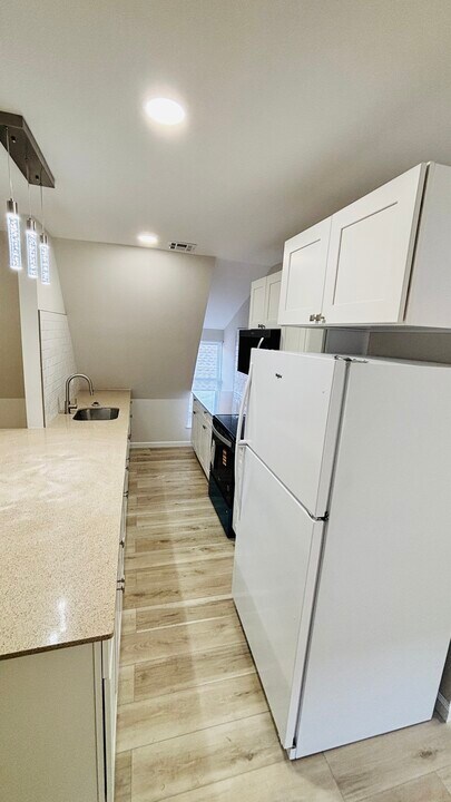 46 Bridge St, Unit APT D in Milford, NJ - Foto de edificio