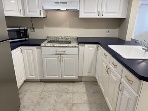 680 Boylston St in Newton, MA - Building Photo - Building Photo