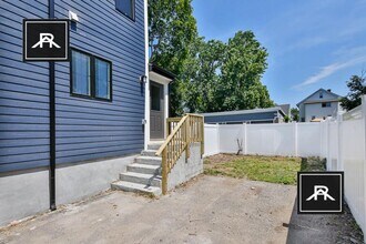 122 Jerome St in Medford, MA - Building Photo - Building Photo