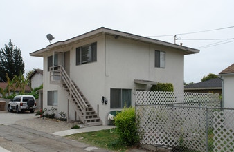 534-538 S Seaward Ave in Ventura, CA - Foto de edificio - Building Photo