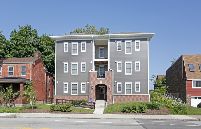 6449 Centre Ave in Pittsburgh, PA - Foto de edificio - Building Photo