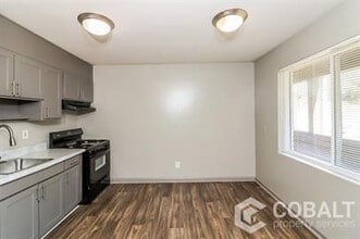 2138 Park Terrace in College Park, GA - Foto de edificio - Building Photo