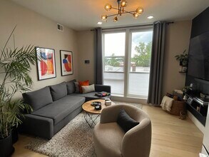 1028 Bladensburg Rd NE, Unit 35 in Washington, DC - Foto de edificio - Building Photo