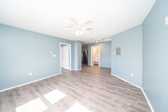 43 W 9th St in Bayonne, NJ - Building Photo - Building Photo