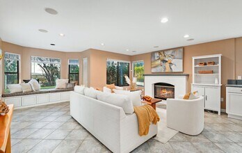 16577 Calle Pulido in San Diego, CA - Building Photo - Building Photo