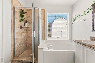 403 Attaway Dr in Euless, TX - Building Photo - Building Photo