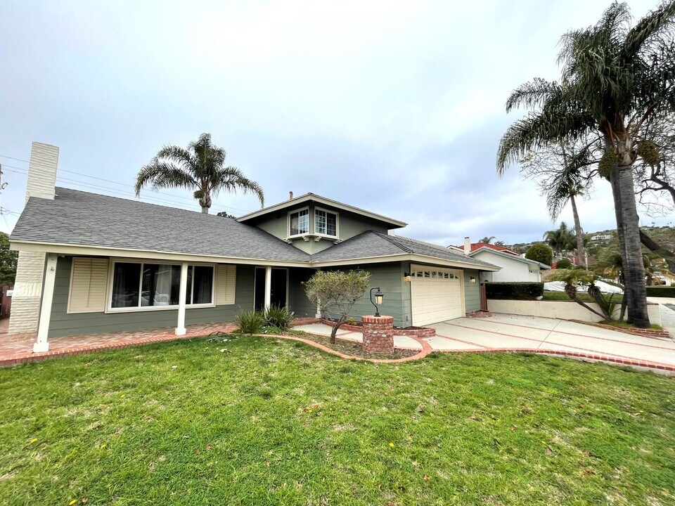 201 Burnett Ave in Ventura, CA - Building Photo