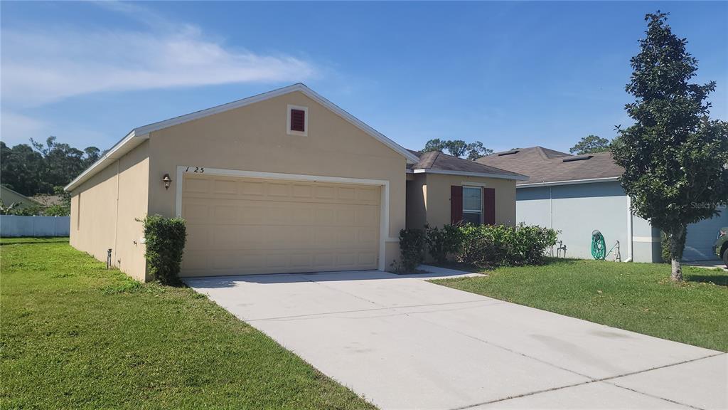 1725 Wallace Manor Loop in Winter Haven, FL - Building Photo