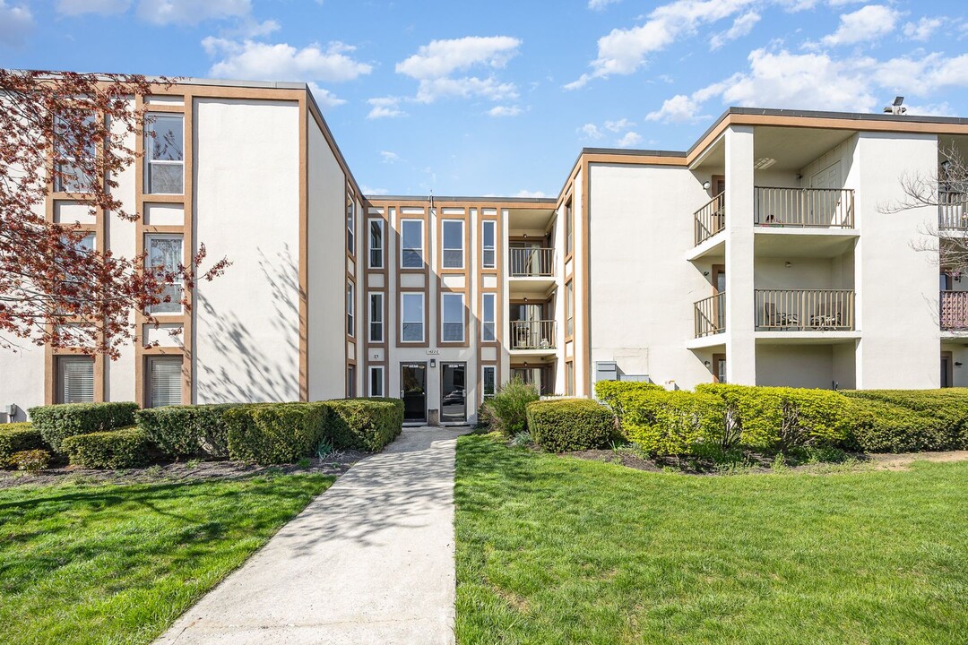 1422 Bradley Dr in Carlisle, PA - Foto de edificio