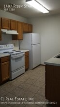 1407 Risen Star Ct in Columbia, MO - Foto de edificio - Building Photo