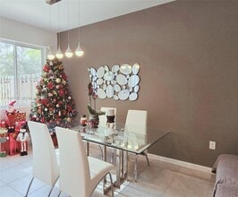 1002 NW 208th Terrace in Miami Gardens, FL - Building Photo - Building Photo