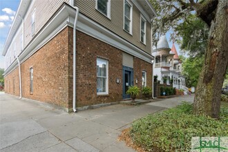 20 W Duffy St in Savannah, GA - Foto de edificio - Building Photo