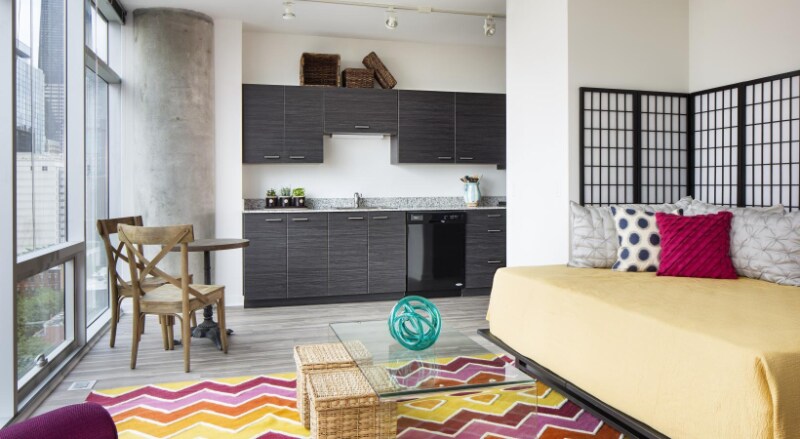 802 N LaSalle St in Chicago, IL - Foto de edificio