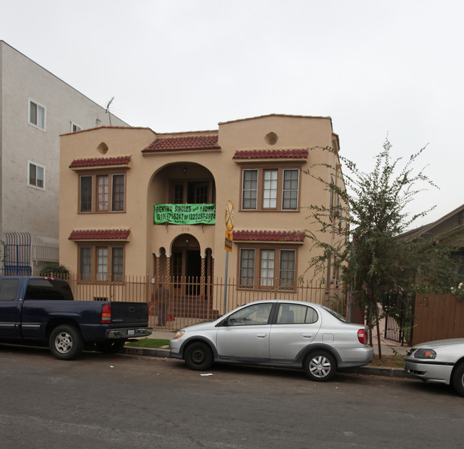 218 N Avenue 55 in Los Angeles, CA - Foto de edificio - Building Photo