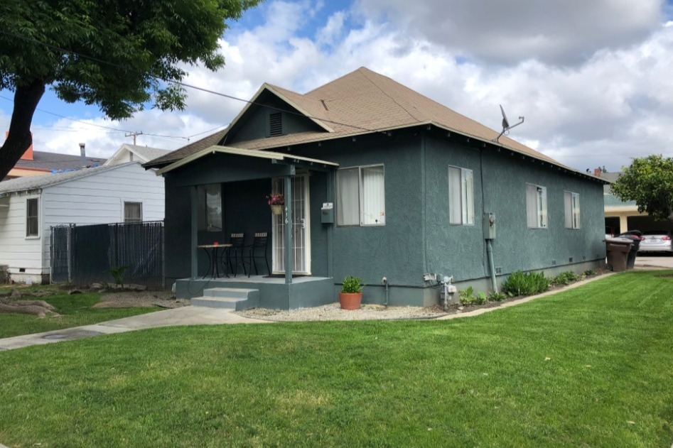 1bd 1ba cottage 412-416 Claudina St in Anaheim, CA - Building Photo