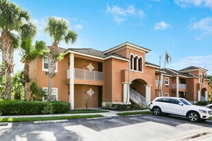 8301 Mulligan Cir in Port St. Lucie, FL - Building Photo