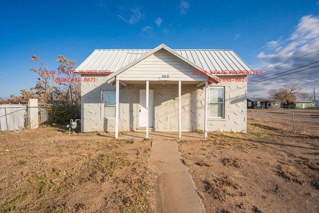 property at 300 N McMasters St