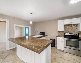2384 Sand Bar Ln in Port Bolivar, TX - Building Photo - Building Photo