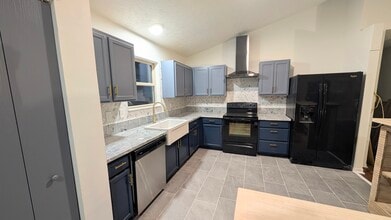 4381 Alderson Ct in Columbus, OH - Foto de edificio - Building Photo