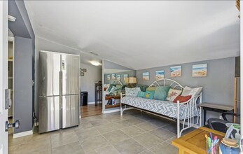 1811 Eastern Dr, Unit 1811 Eastern Dr. in Jacksonville Beach, FL - Foto de edificio - Building Photo