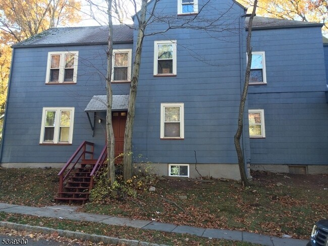 204 Prospect St in South Orange, NJ - Building Photo - Building Photo
