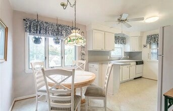 26 Garden Dr in Irondequoit, NY - Building Photo - Building Photo