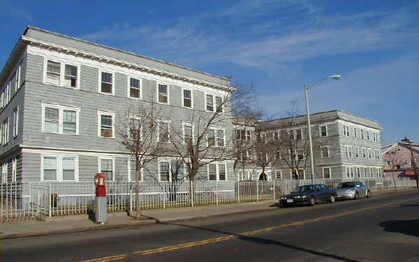 19-27 Union St in Lynn, MA - Foto de edificio - Building Photo