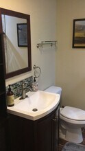 7357 Crestleigh Cir in Alexandria, VA - Building Photo - Building Photo