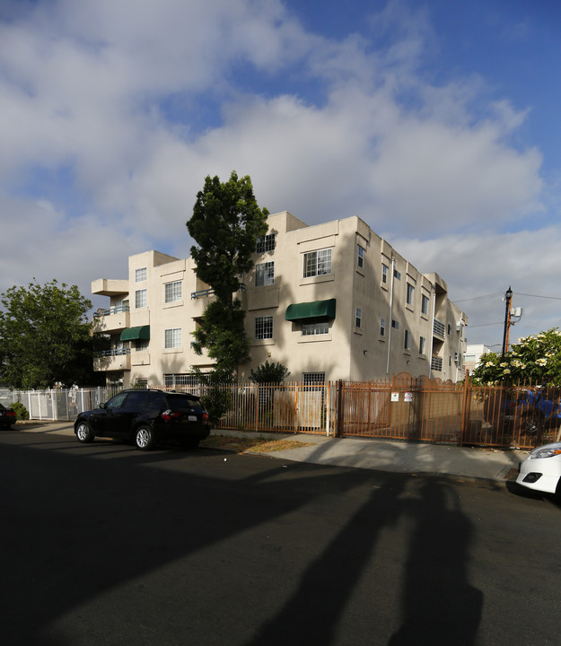 967 S Manhattan Pl in Los Angeles, CA - Building Photo