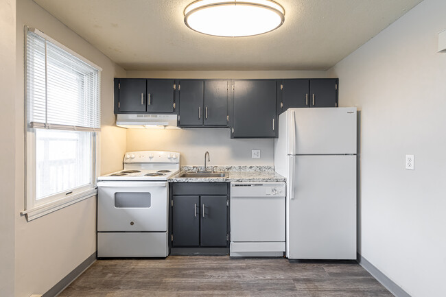 Valley View Apartments in Holyoke, MA - Building Photo - Interior Photo