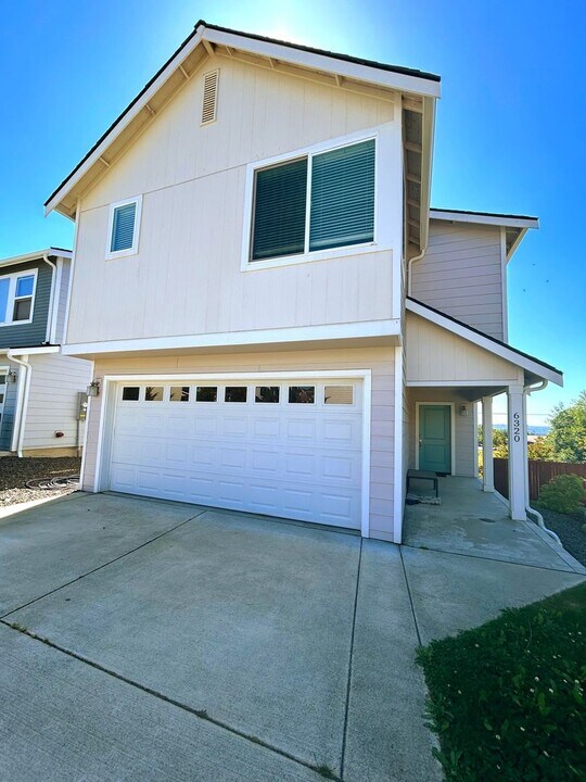 6320 84th Ave NE in Marysville, WA - Building Photo