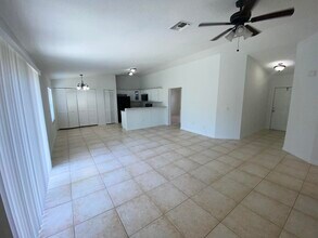 200 NE 6th Ave in Boynton Beach, FL - Building Photo - Building Photo