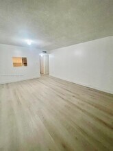 4344 NW 9th Ave in Pompano Beach, FL - Building Photo - Building Photo