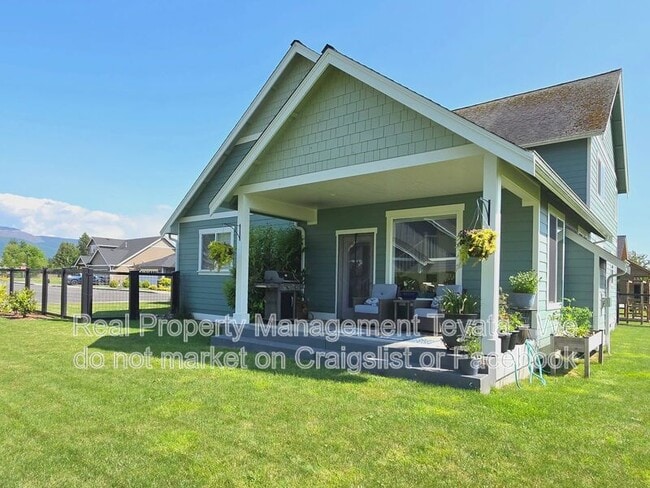 property at 810 Sisters Ct