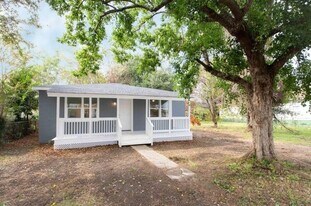 1849 Doscher Ave in Charleston, SC - Building Photo