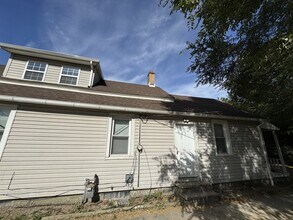 3233 W 50th St in Cleveland, OH - Building Photo - Building Photo