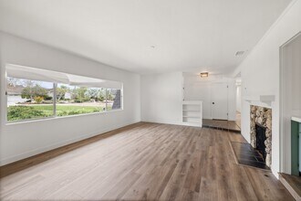 771 Calle Pecos in Thousand Oaks, CA - Building Photo - Building Photo