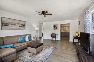 811 W Magnolia St in Kissimmee, FL - Building Photo - Building Photo