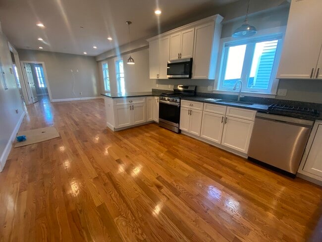 17 Maywood St in Boston, MA - Building Photo - Building Photo