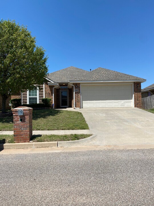 7921 Frye Ln in Oklahoma City, OK - Building Photo