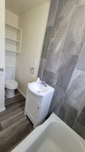827 Sullivan Ln in Sparks, NV - Building Photo - Building Photo