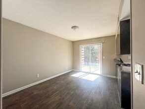 2604 Dorian Dr SW in Snellville, GA - Building Photo - Building Photo