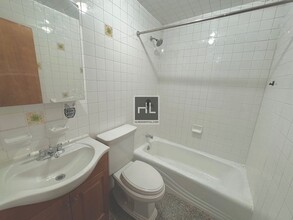 50-11 38th St in Queens, NY - Foto de edificio - Building Photo